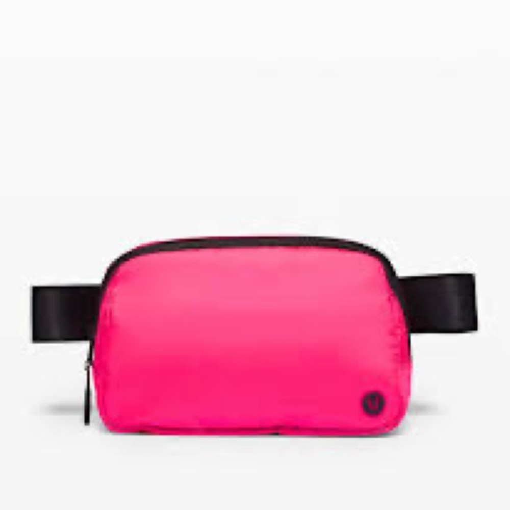 Lululemon everywhere belt bag highlight pink